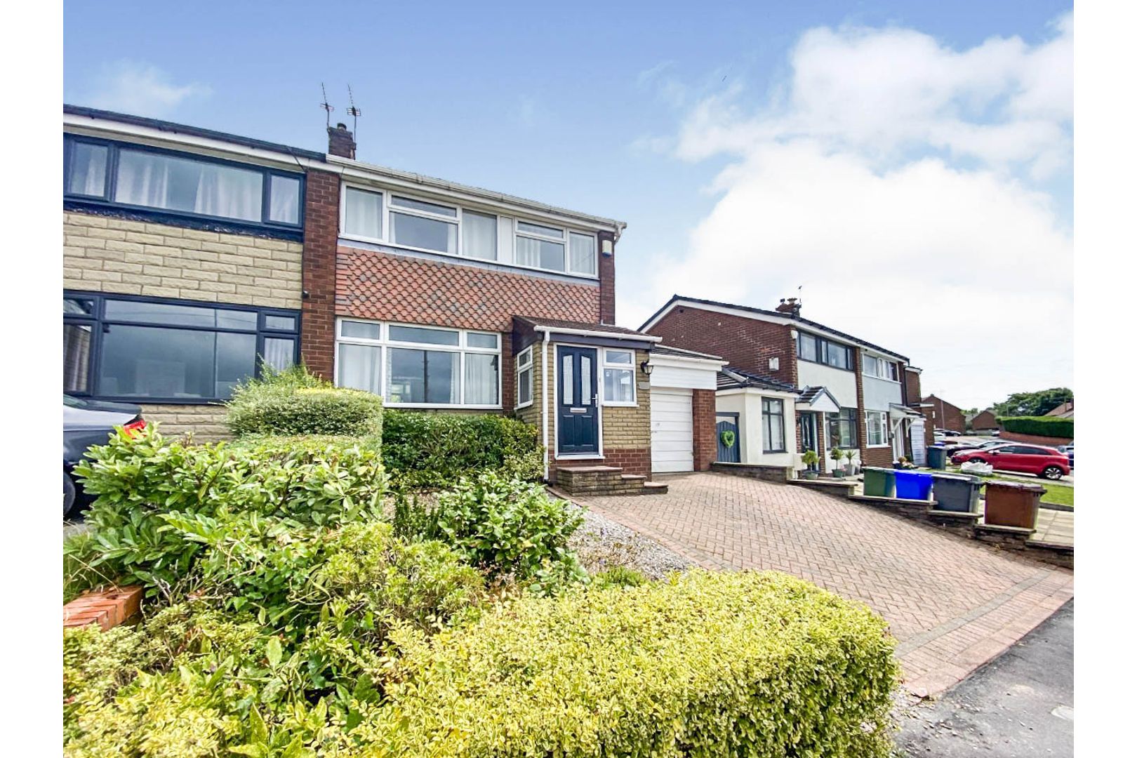 Free property report 18 Fir Tree Crescent, Dukinfield, SK16 5EH Chimnie