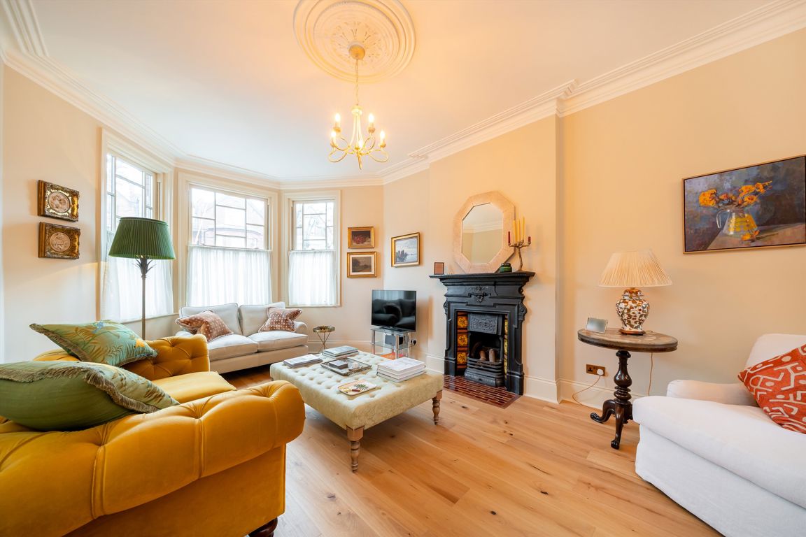 5 bedroom property for sale 0