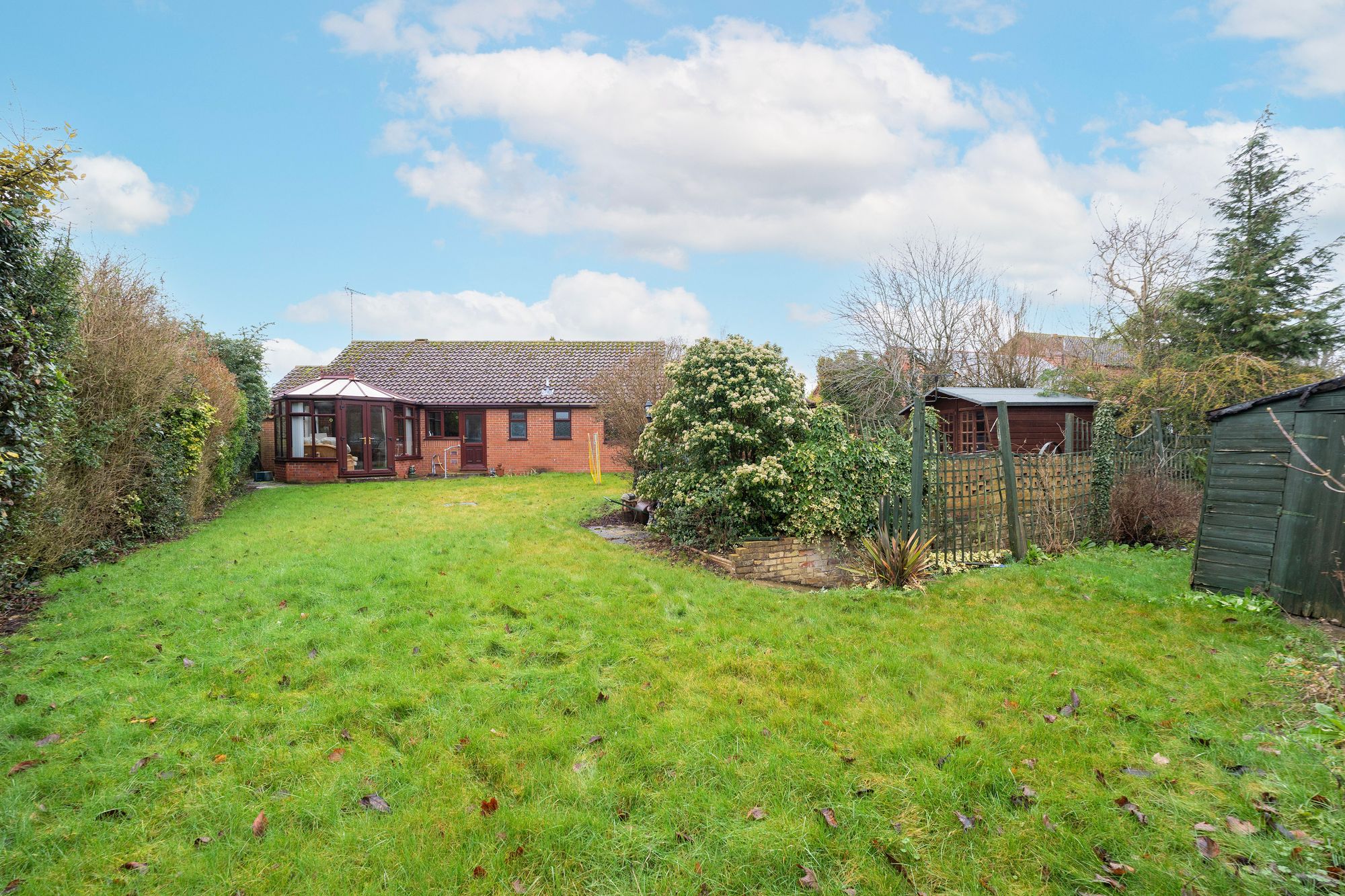 11 Oakwood Park, Saxmundham photo 4