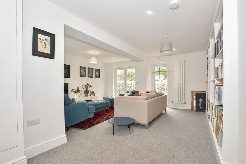 5-bed house on Shernolds Loose, Maidstone, £595,000
