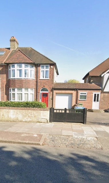 59 Middle Park Avenue,, Eltham, London photo 2