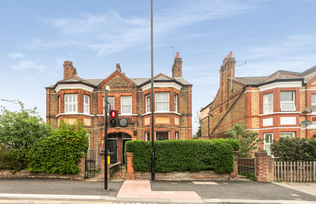 98, Stondon Park, London photo 2