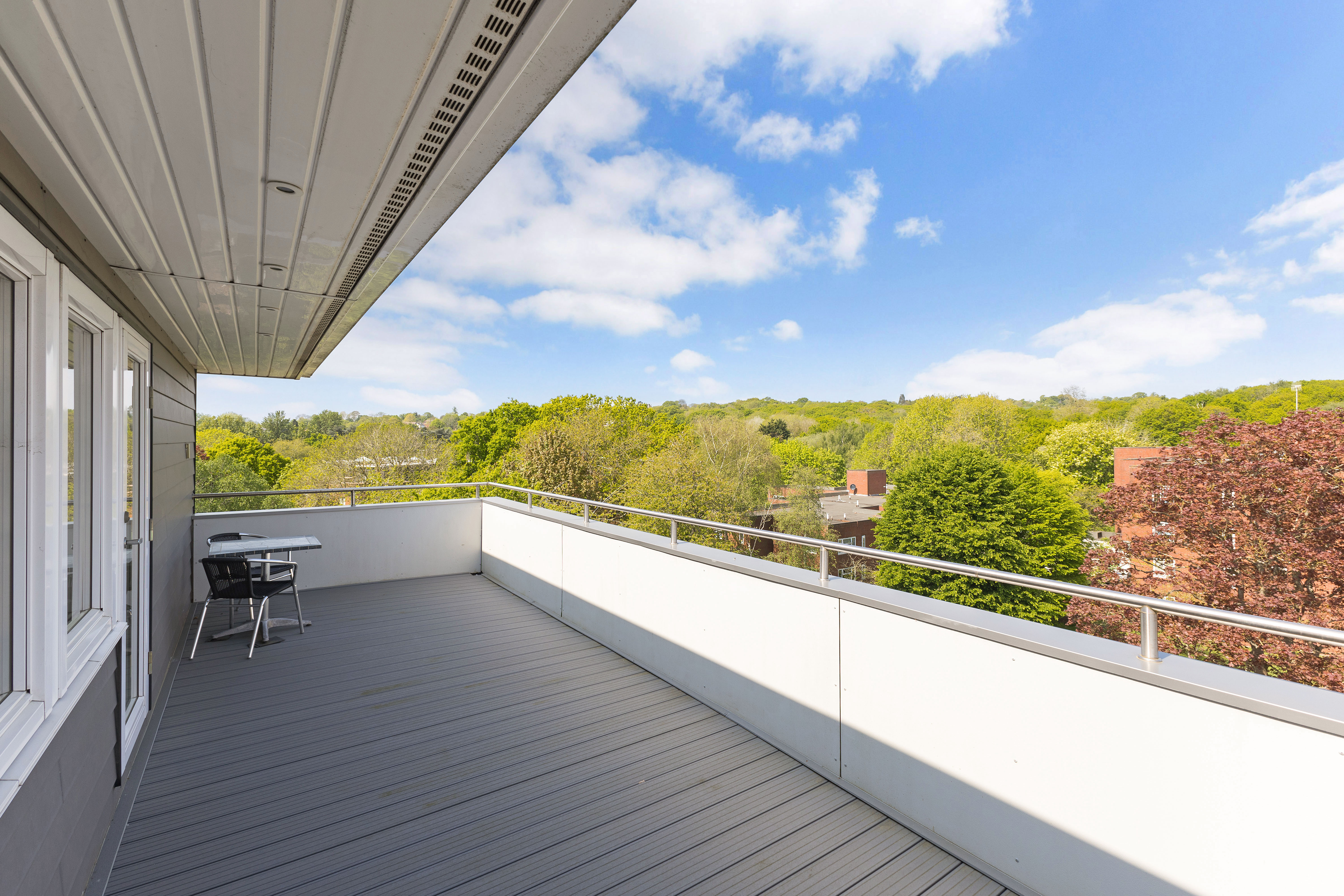 3 bedroom flat for sale 0