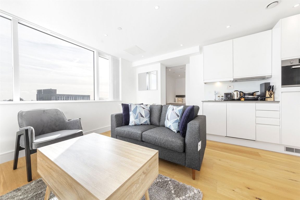 Flat 68, Skyline 292-298, High Street, Berkshire photo 2