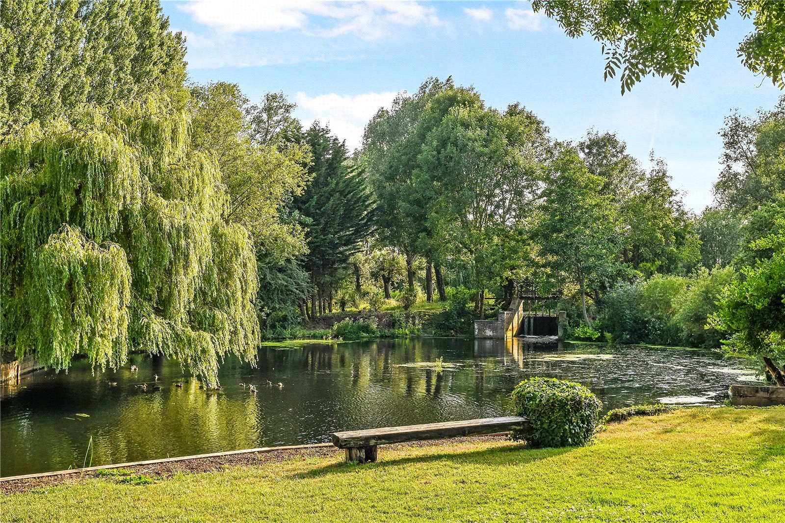 4 bedroom semi-detached house for sale 0