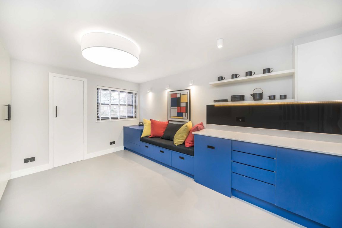 1 Glovers Lodge, Lewis Road, Richmond photo 4