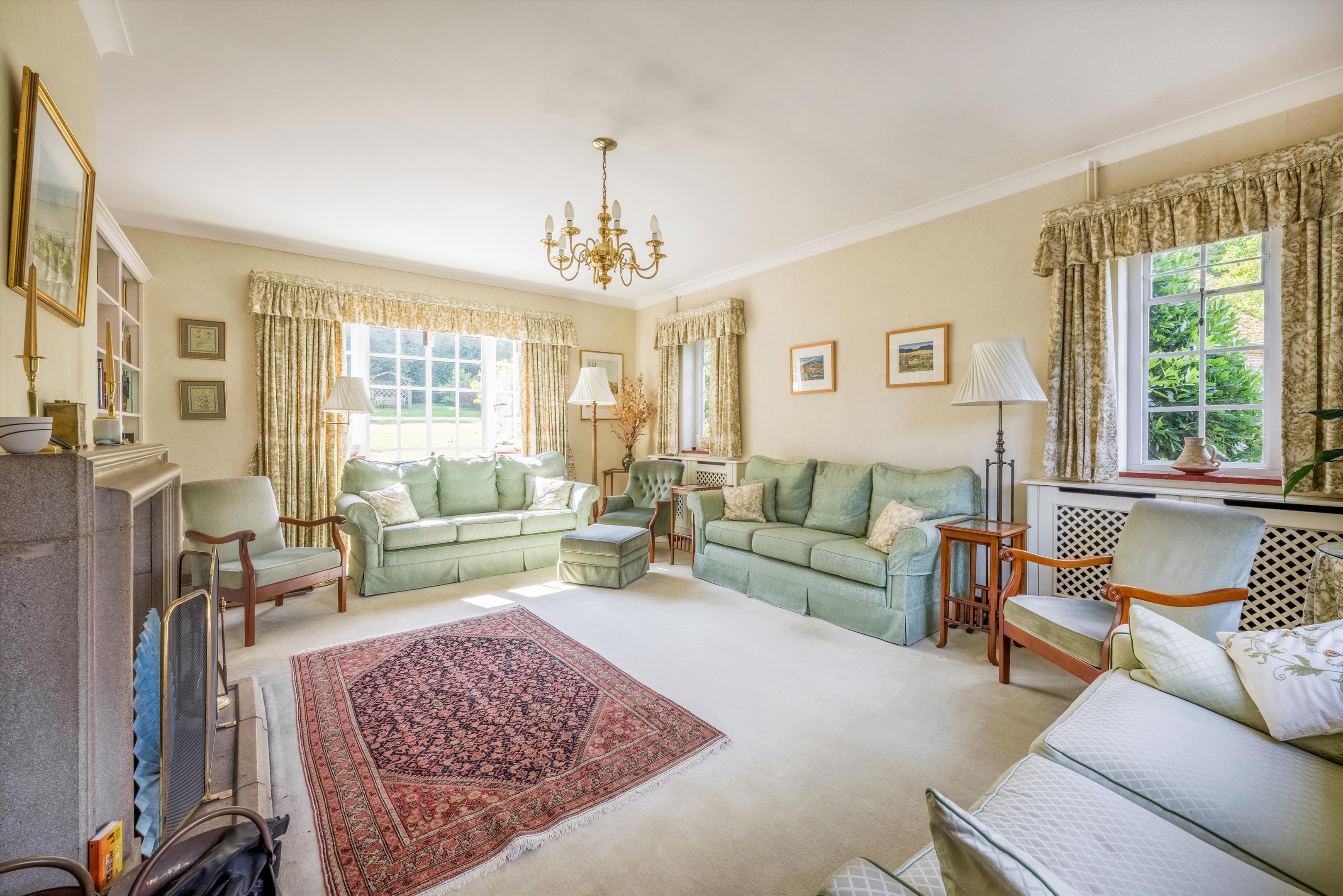 5 bedroom detached house for sale 0