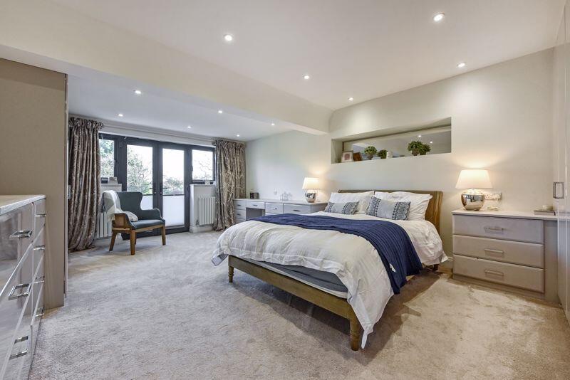 132 Park Avenue, Enfield photo 5