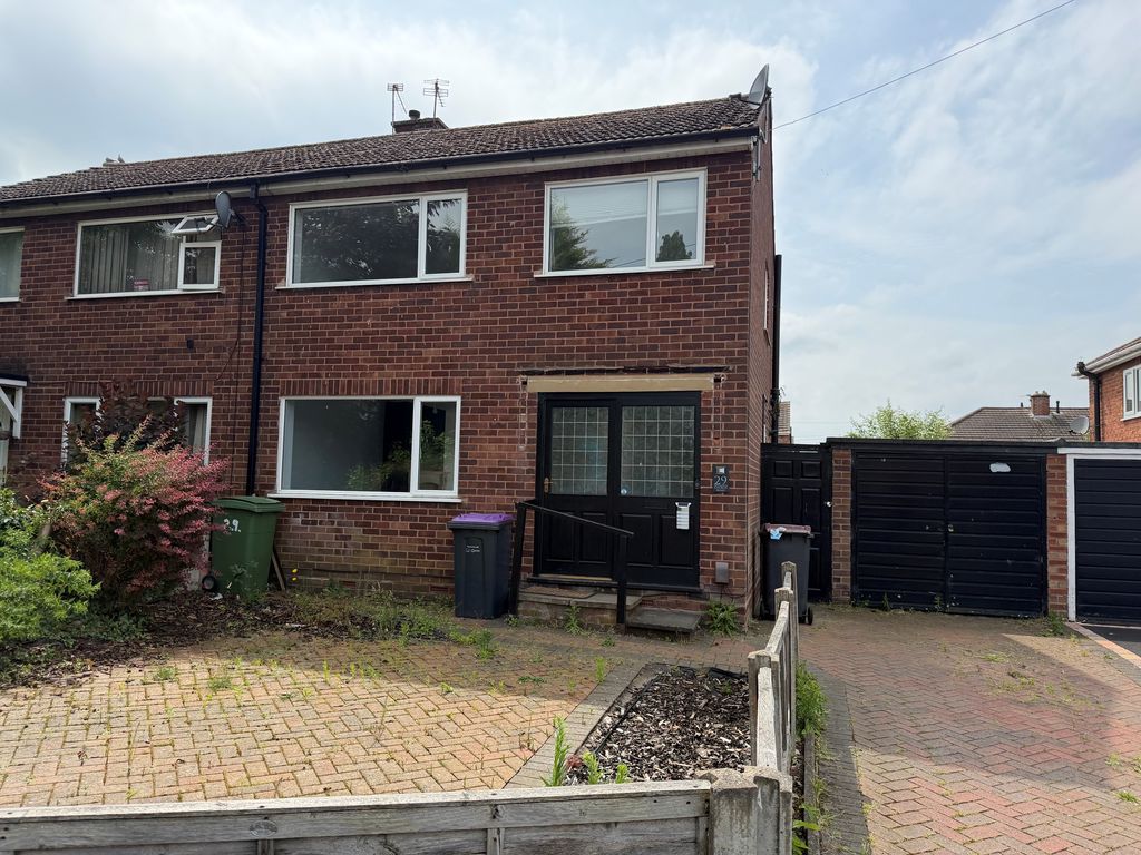 29, Church Road, Telford photo 2