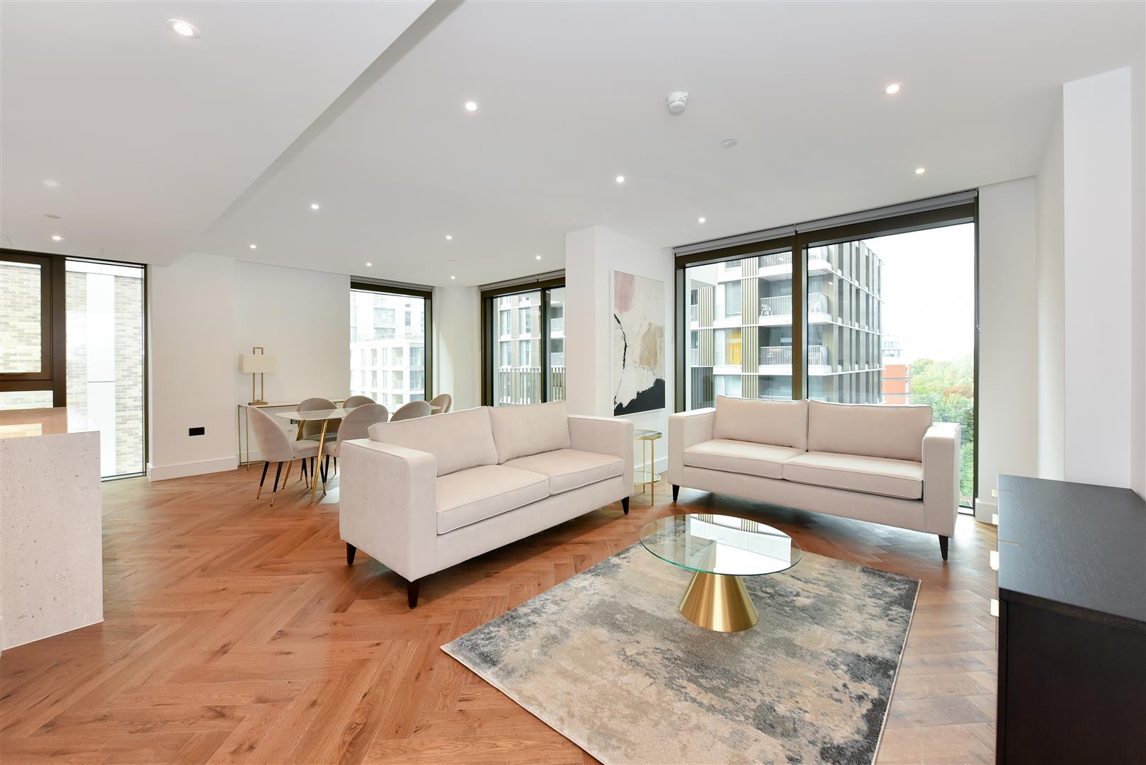 3 bedroom flat for sale 0