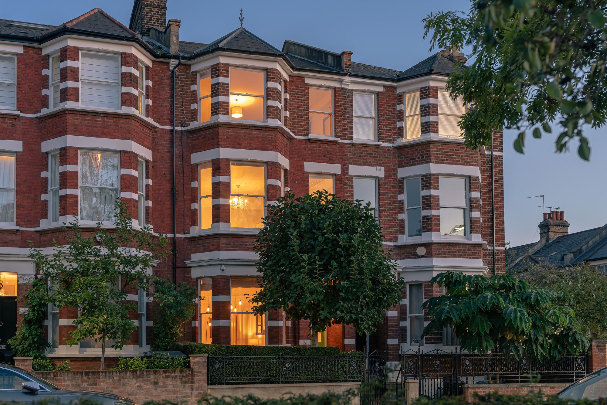 6 bedroom terraced house for sale 0