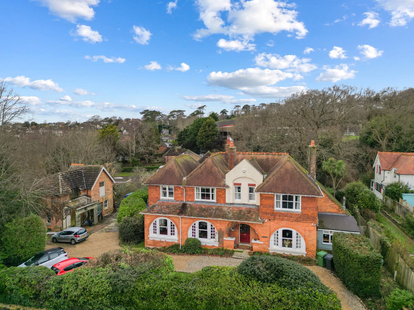 6 bedroom detached house for sale 0