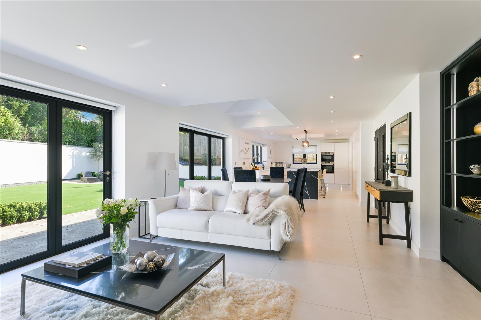 5 bedroom detached house for sale 0