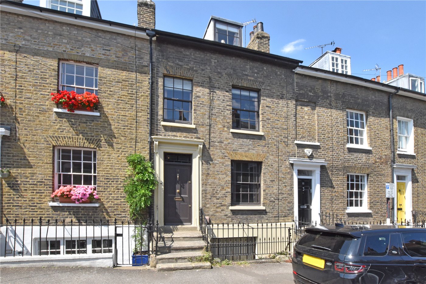 3 bedroom terraced house for sale 0