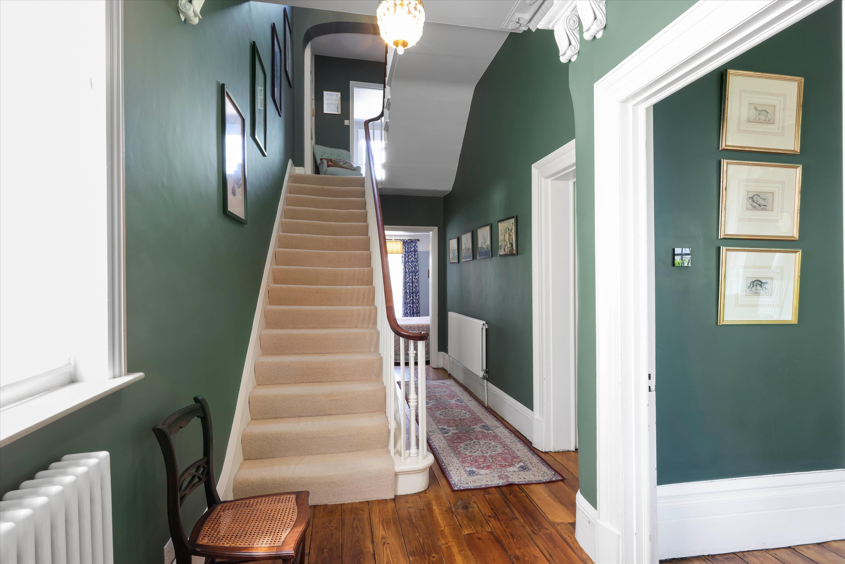 4 bedroom semi-detached house for sale 0