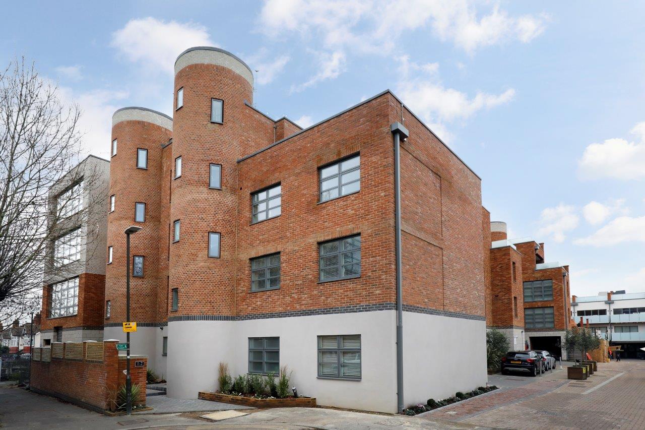 3 bedroom new flat for sale