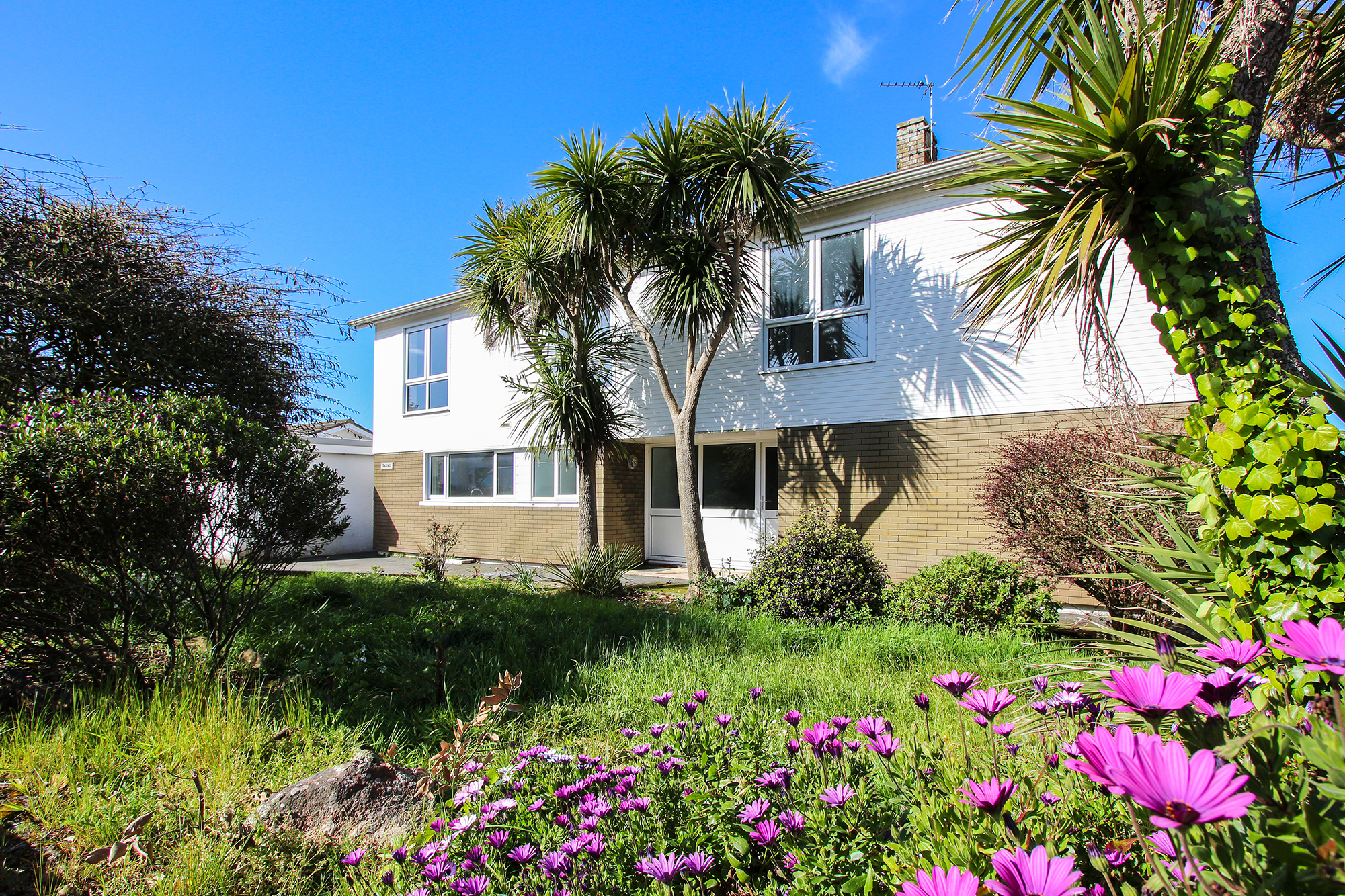 5 bedroom property for sale 0