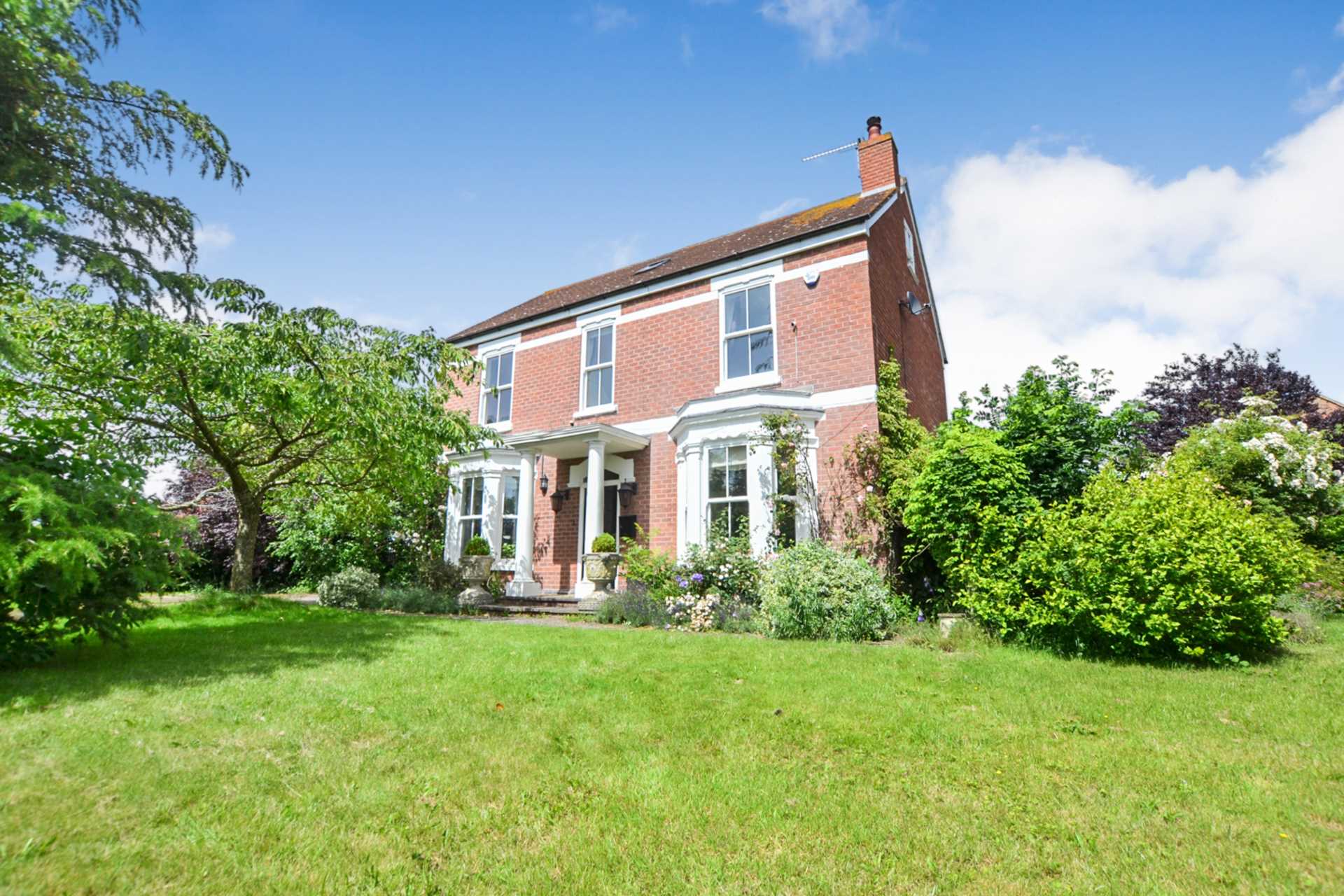 Free property report Alcotts House, Sandhurst Lane, Sandhurst