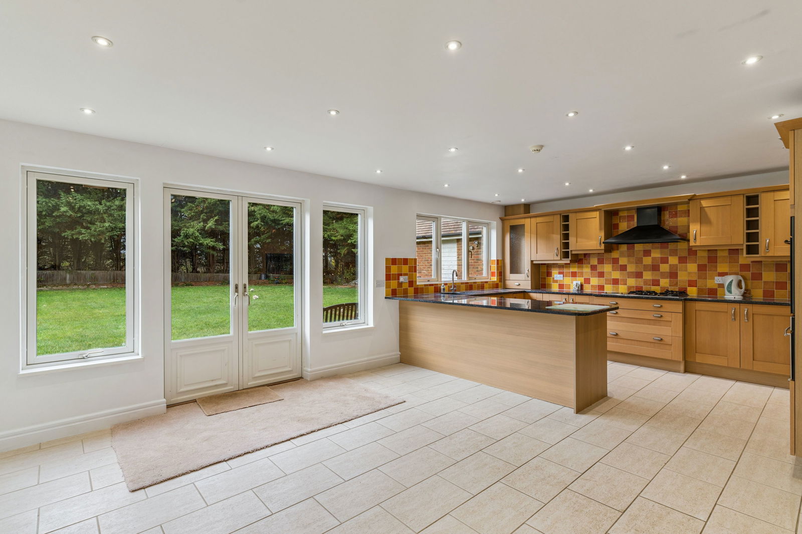 5 bedroom detached house for sale 0