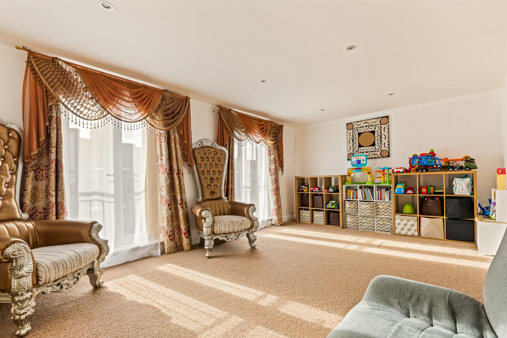 15, Evington Valley Gardens, Leicester photo 4