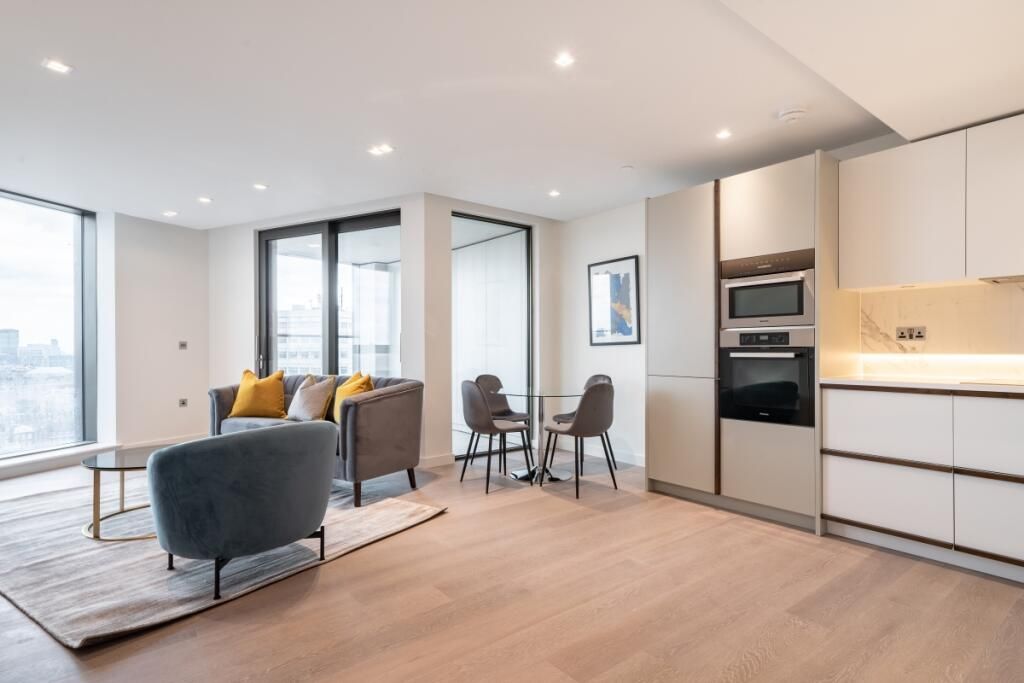 23 Horn Lane, London photo 3