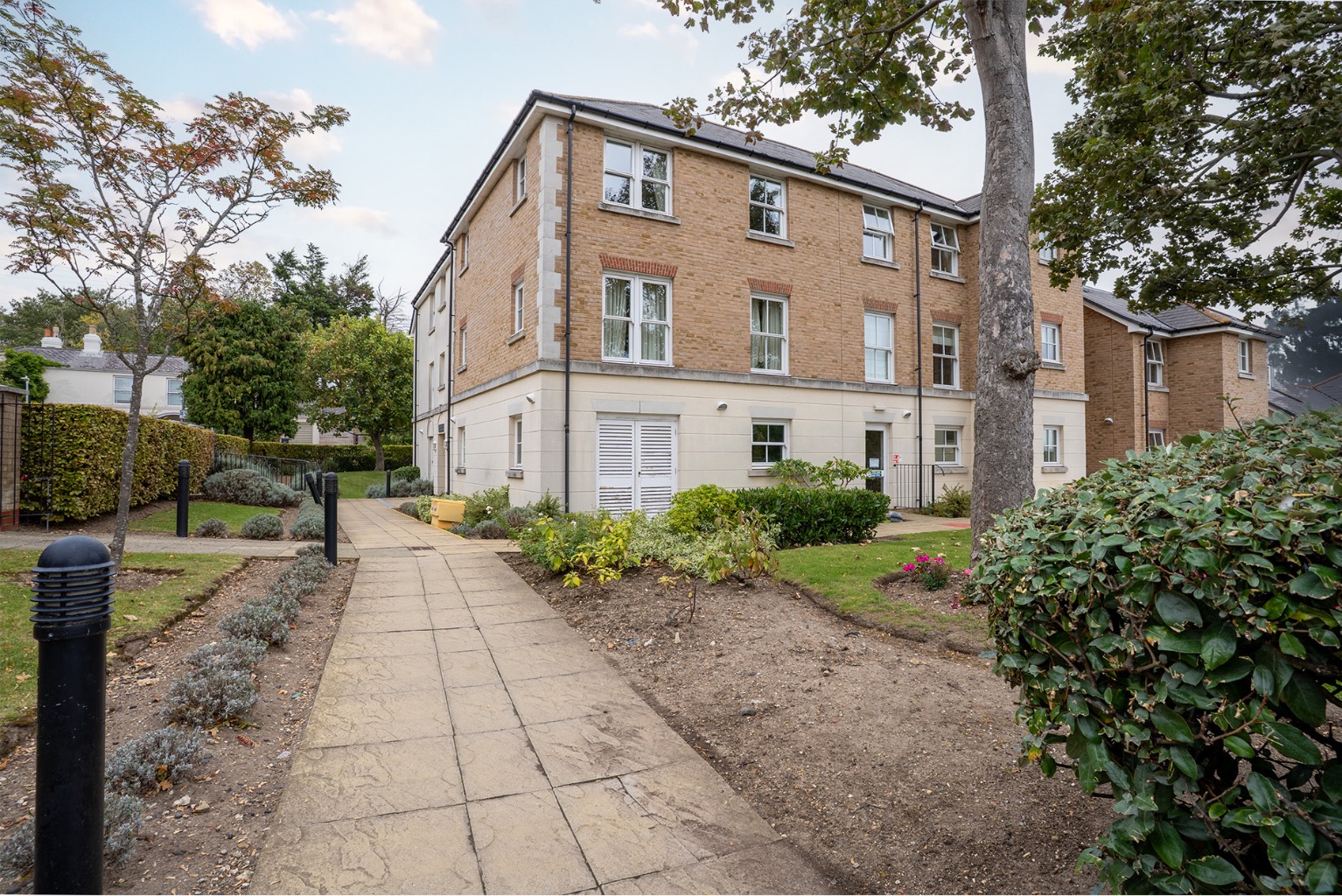Flat 19, Nelson Court, Glen View, Gravesend, DA12 1PL - listing photo