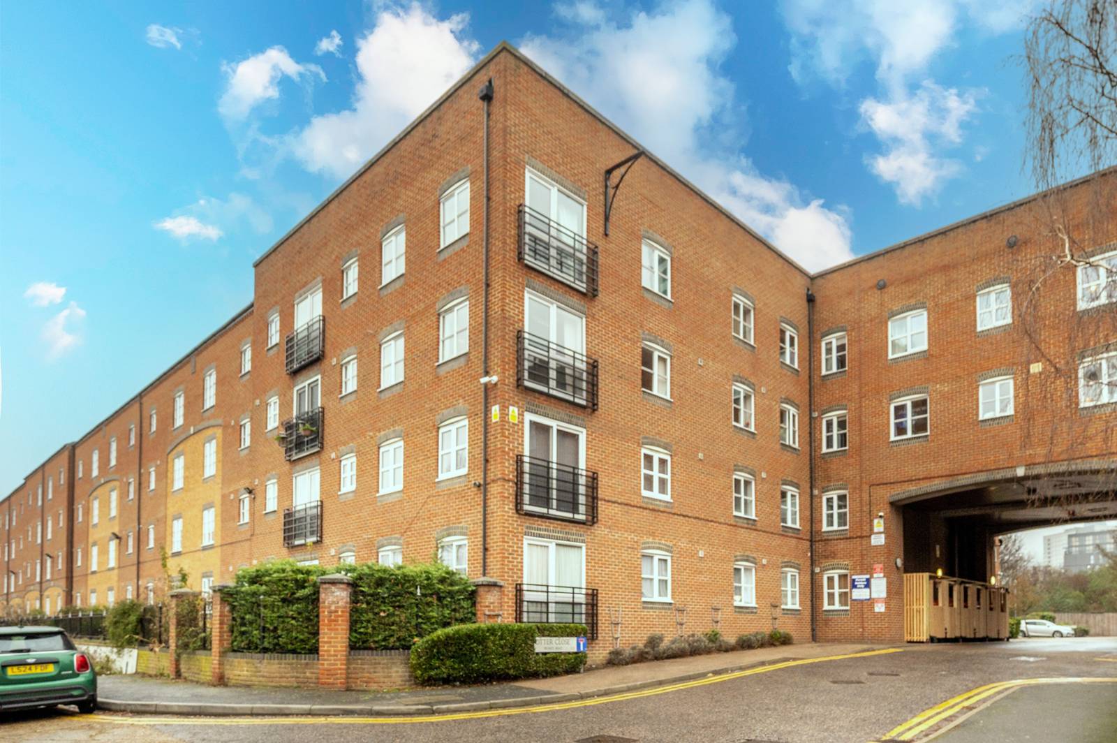 2-bed flat on Otter Close, Stratford, £325,000