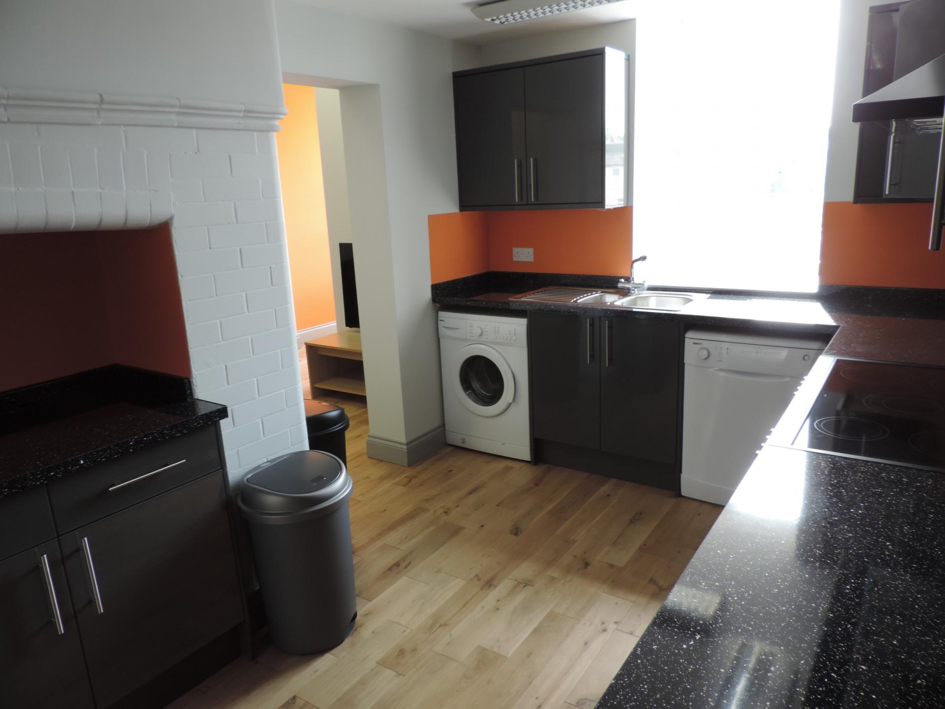 Orange Penthouse, Lustrous House, Gillingham photo 5