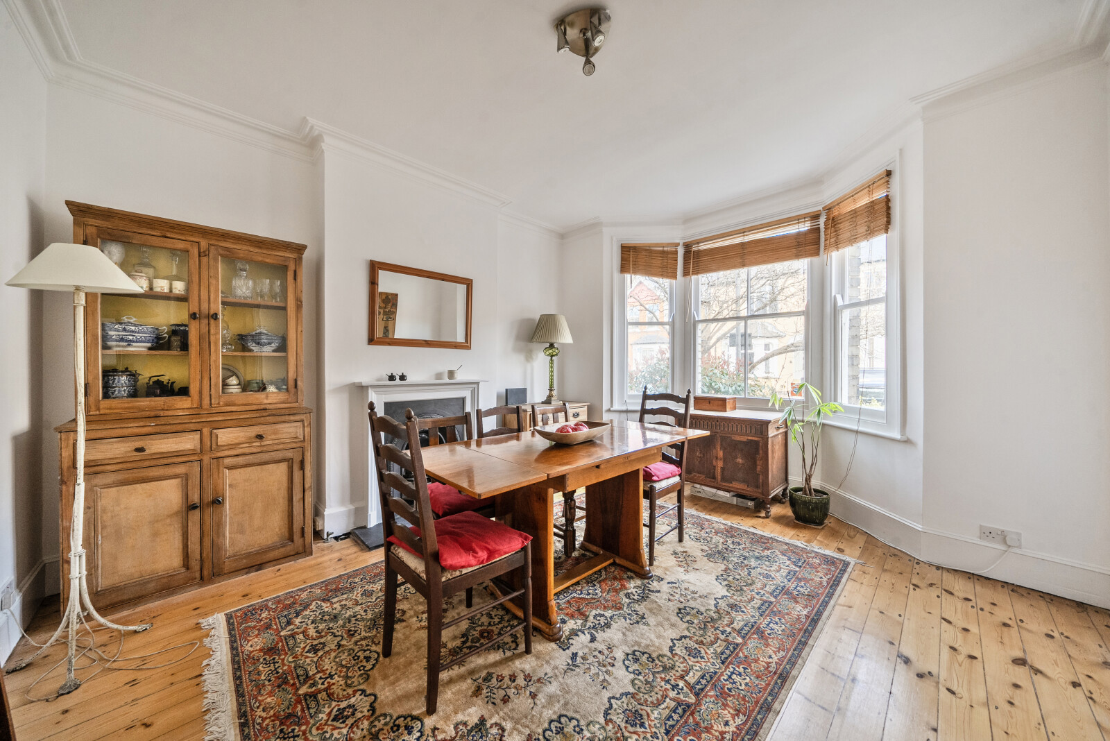 4 bedroom semi-detached house for sale 0