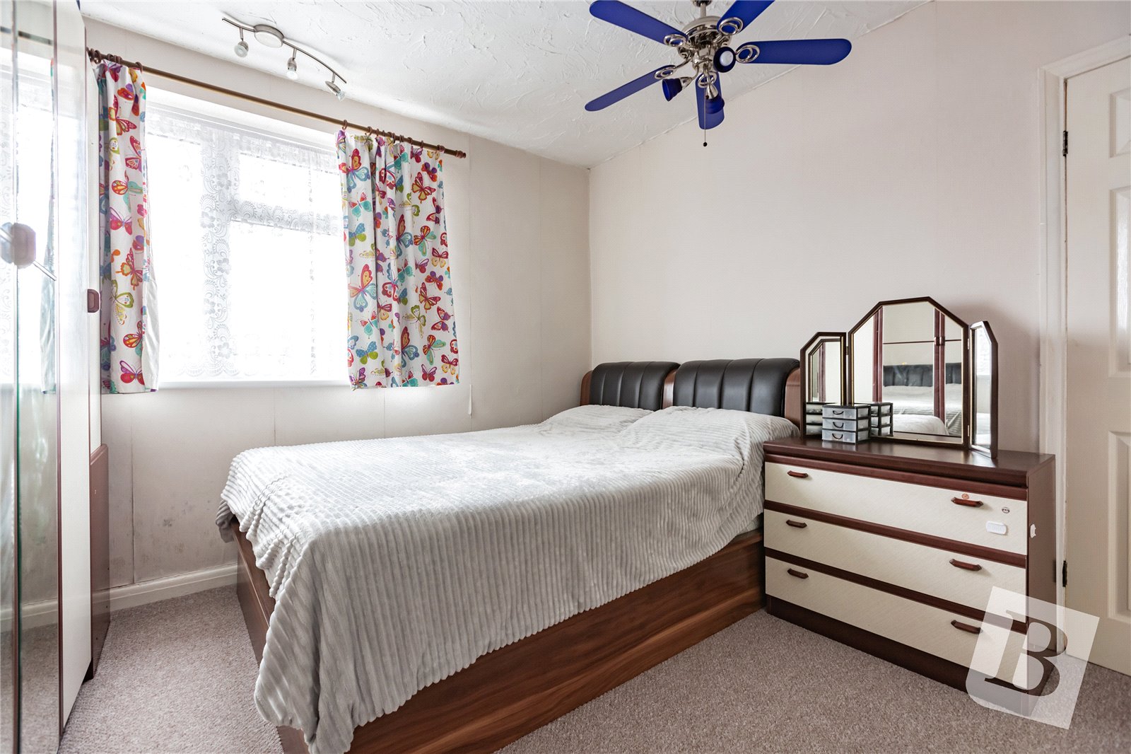 Photos of Warren Drive, Hornchurch RM12 66533246 PrimeLocation