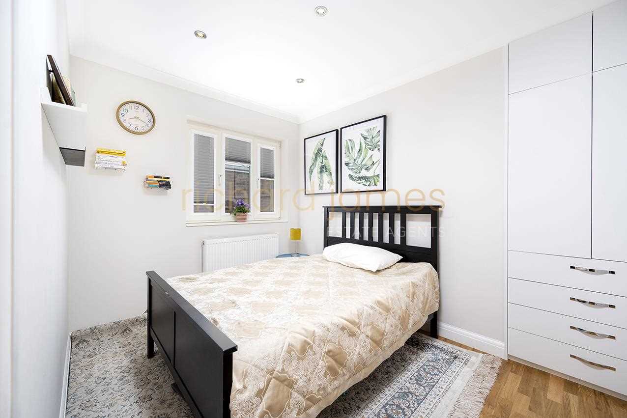 Photos of Hale Drive, London NW7 64437564 PrimeLocation