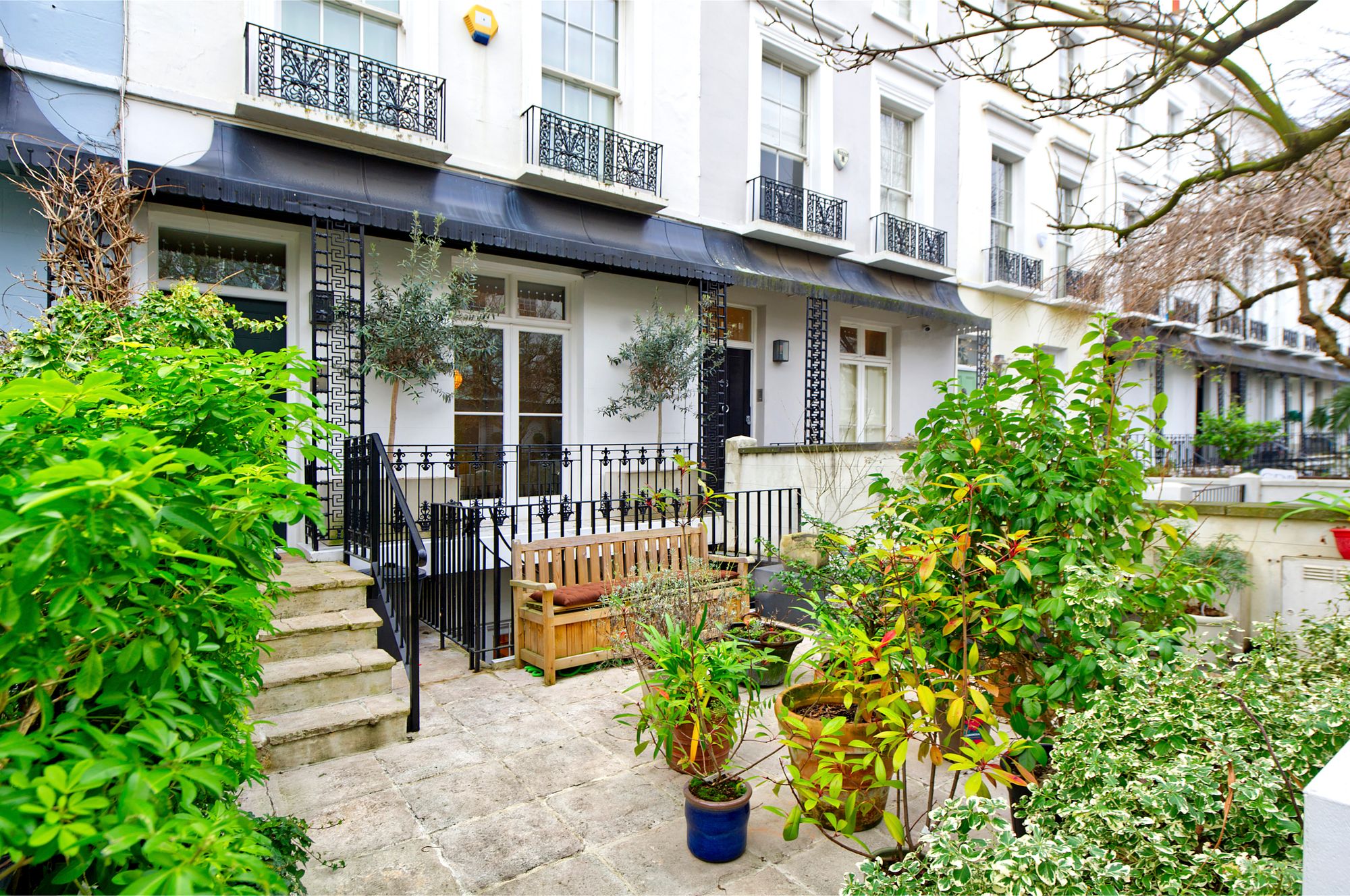 4 bedroom terraced house for sale 0