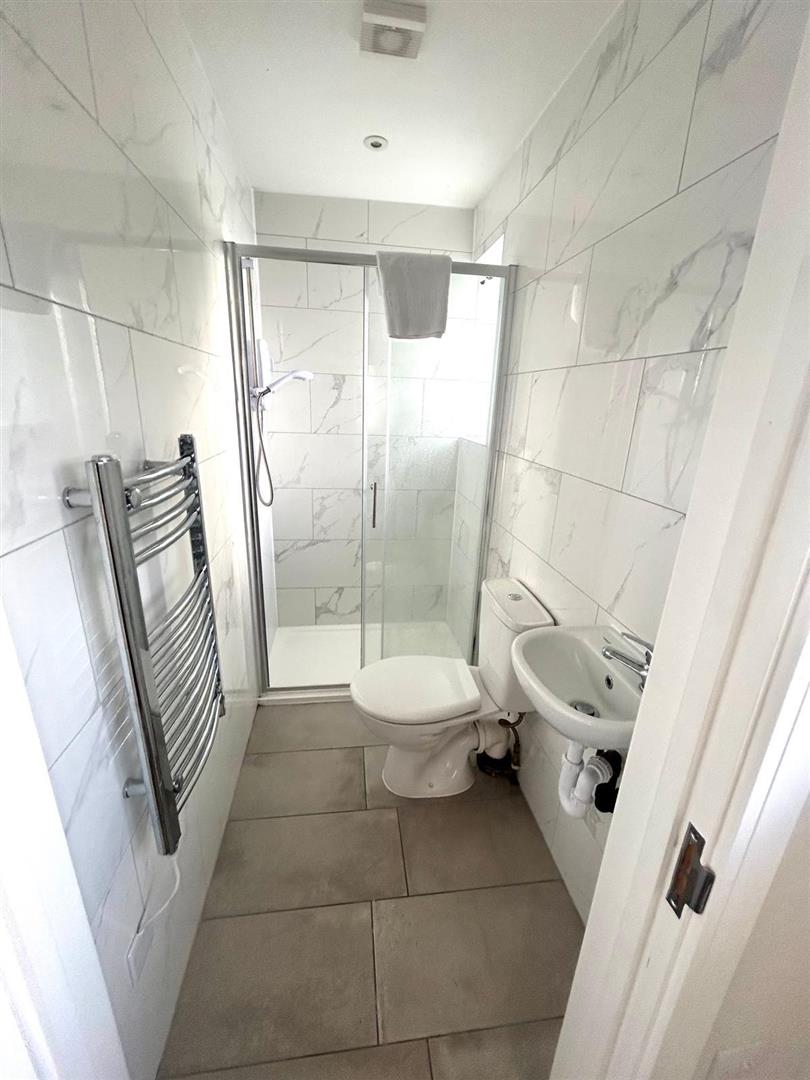 Flat 2, 128, Ashwood Road, Potters Bar photo 4