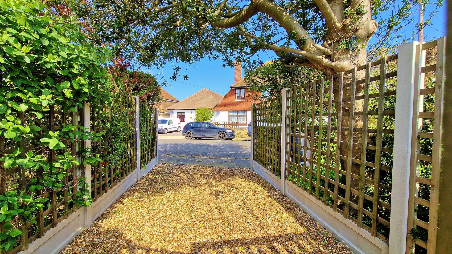 Photos of Green Lane, Walton On The Naze CO14 64658617 PrimeLocation