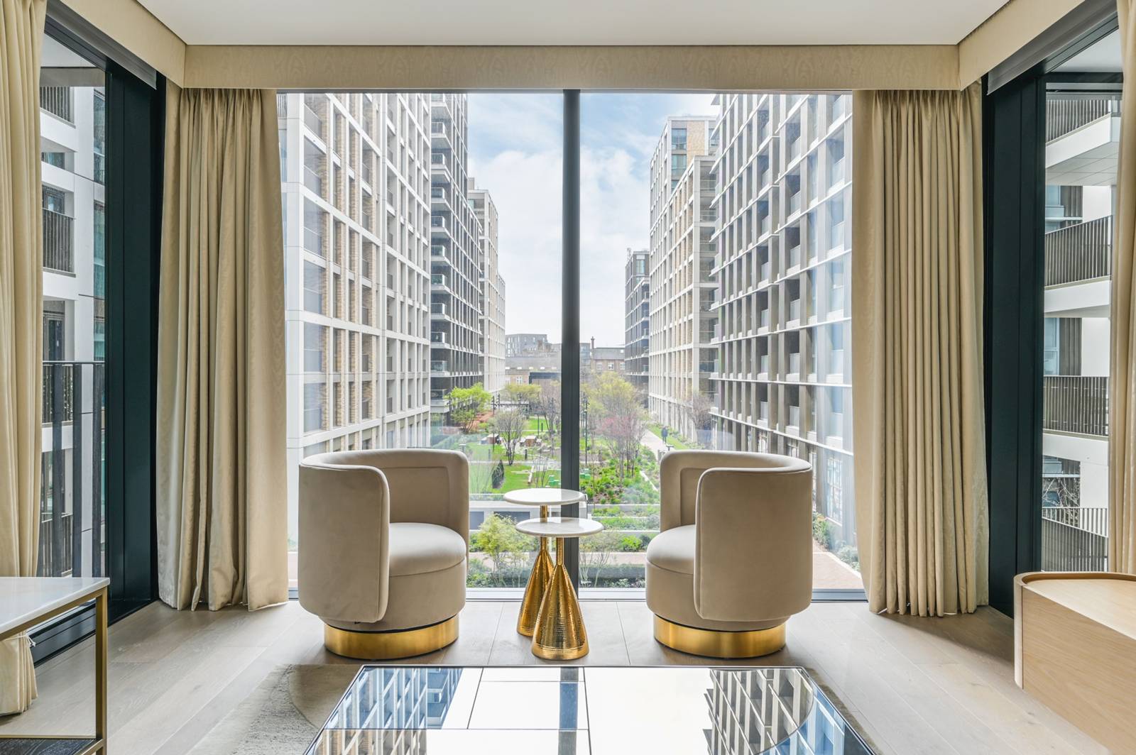 2 bedroom flat for sale 0