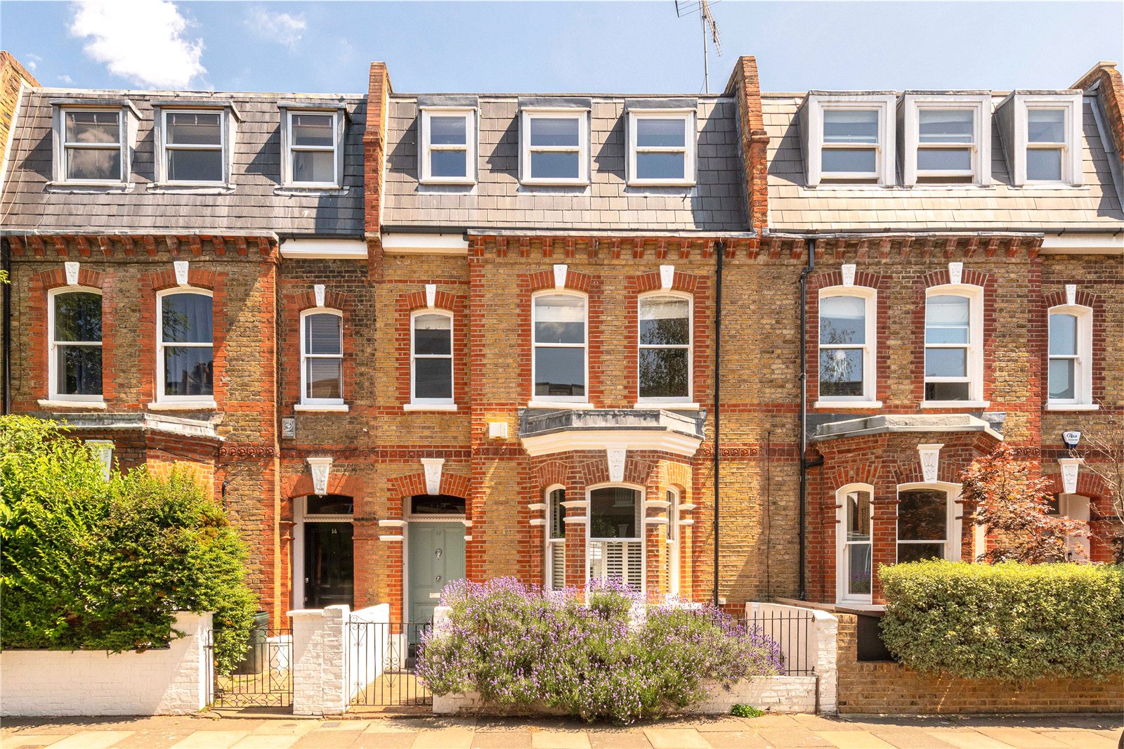 5 bedroom end terrace house for sale