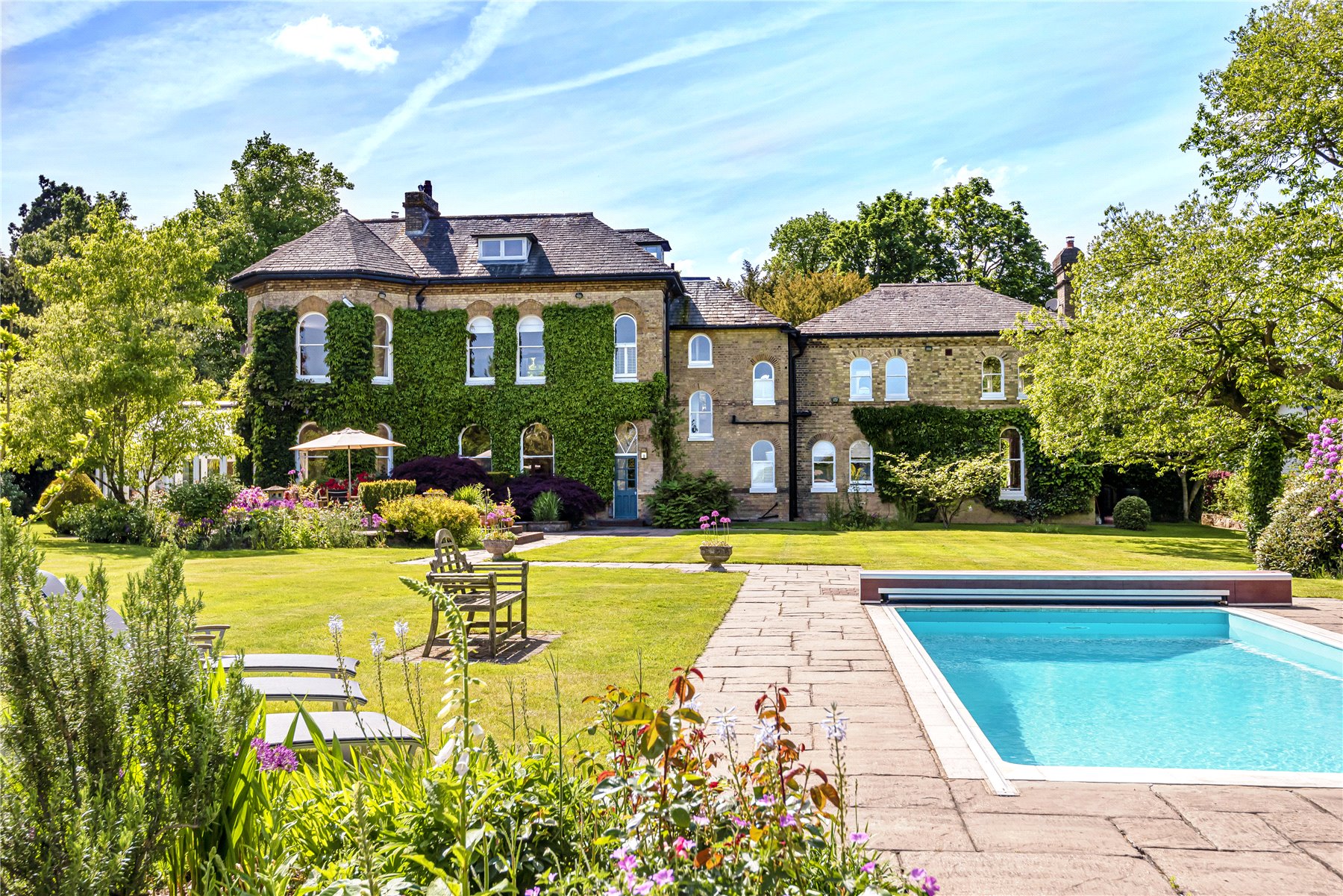 3 bedroom end terrace house for sale