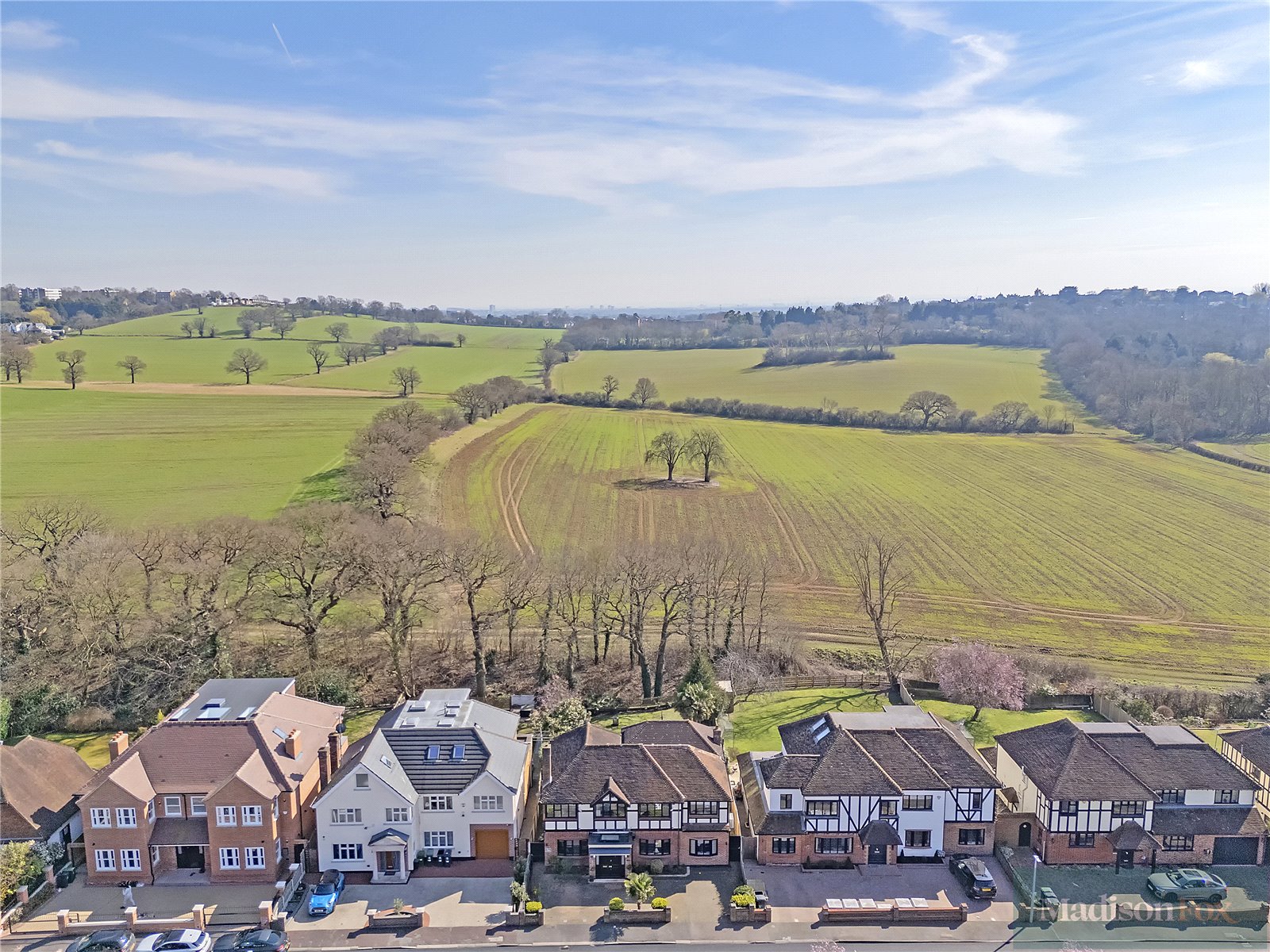 6 bedroom detached house for sale 0