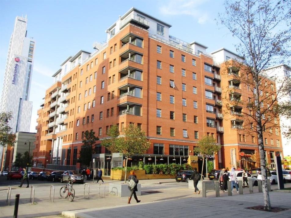 The Quadrangle, Lower Ormond Street, Manchester photo 2