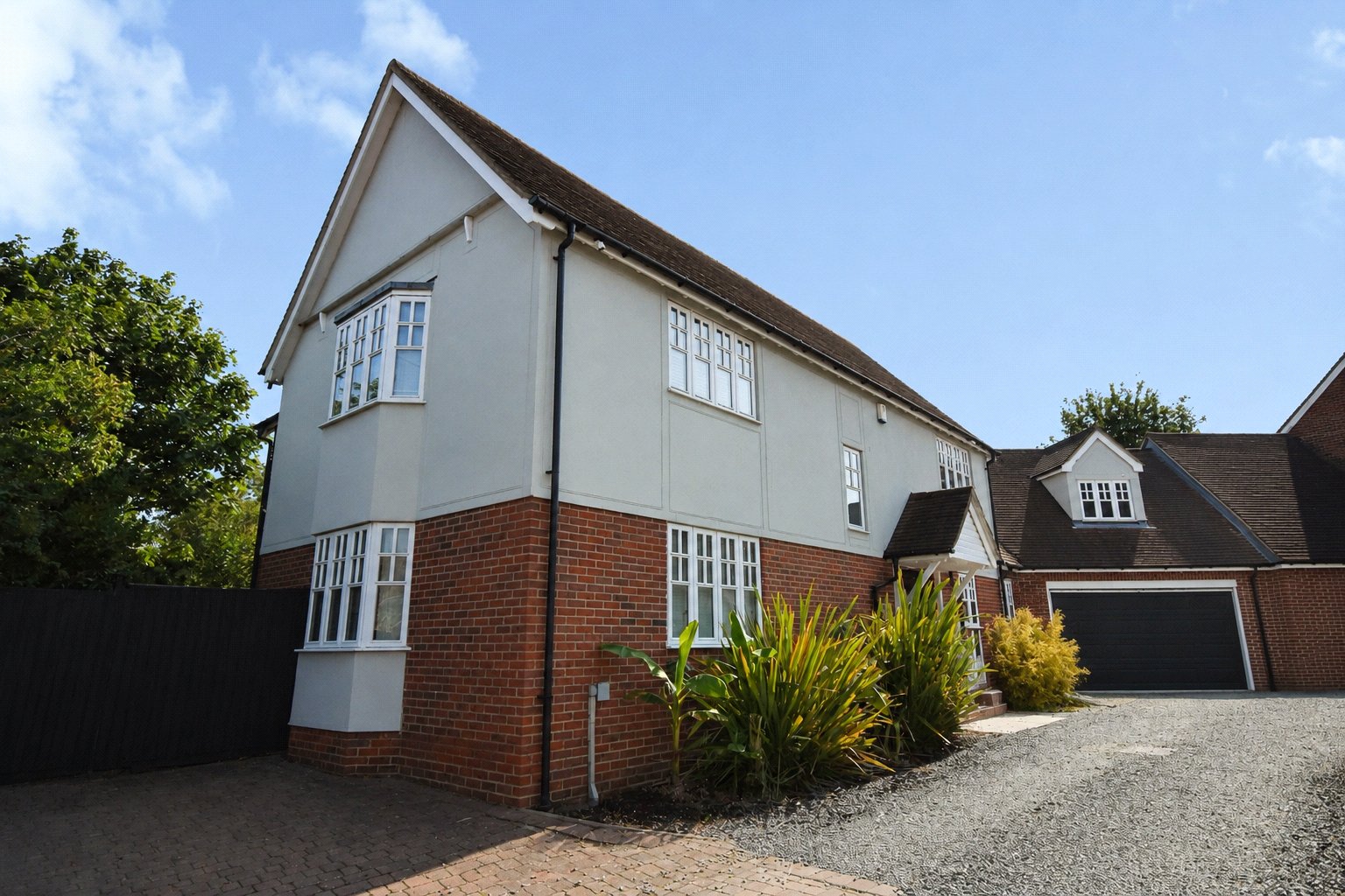 5 bed detached house for sale