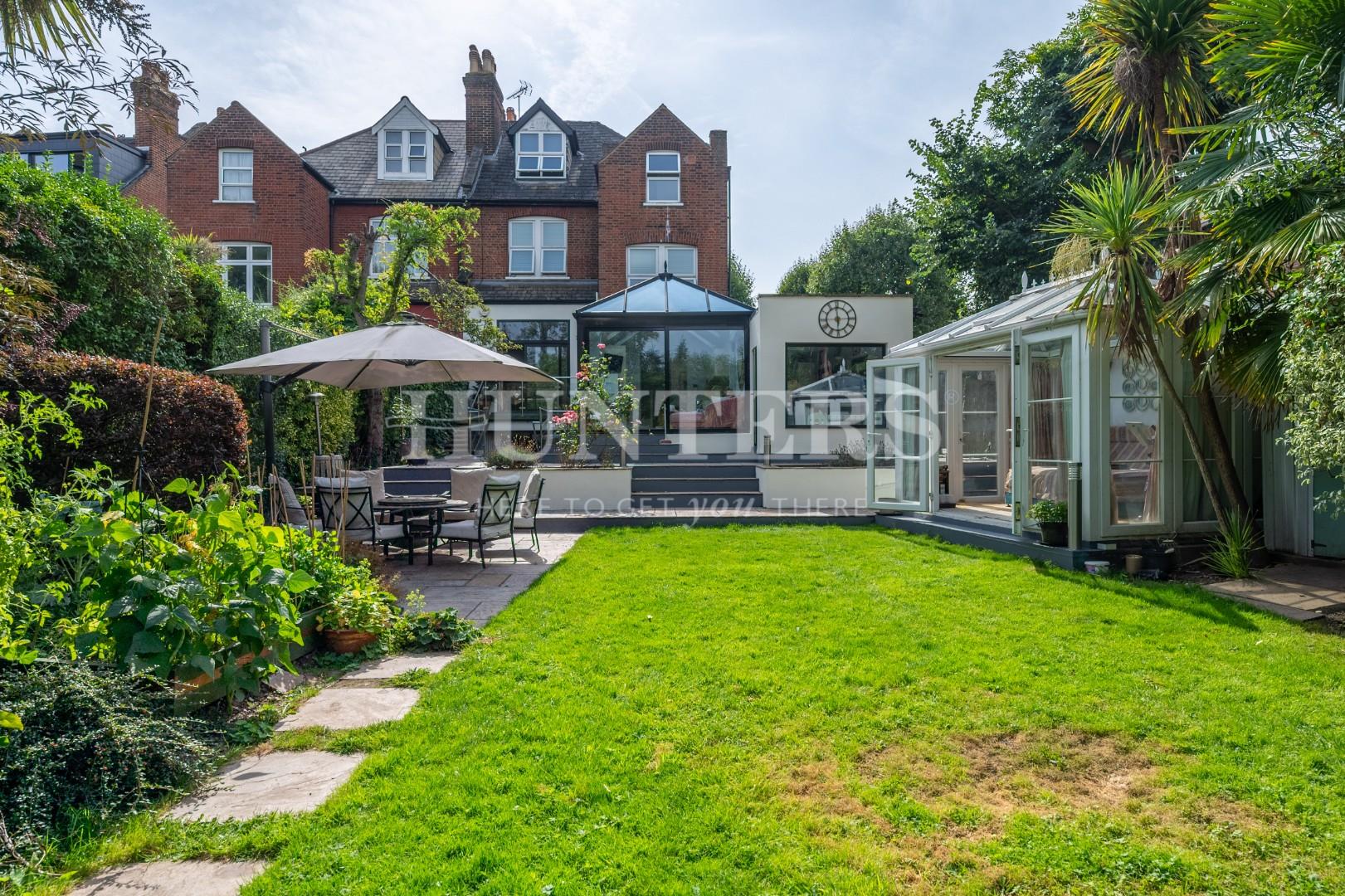 3 bedroom flat for sale 0