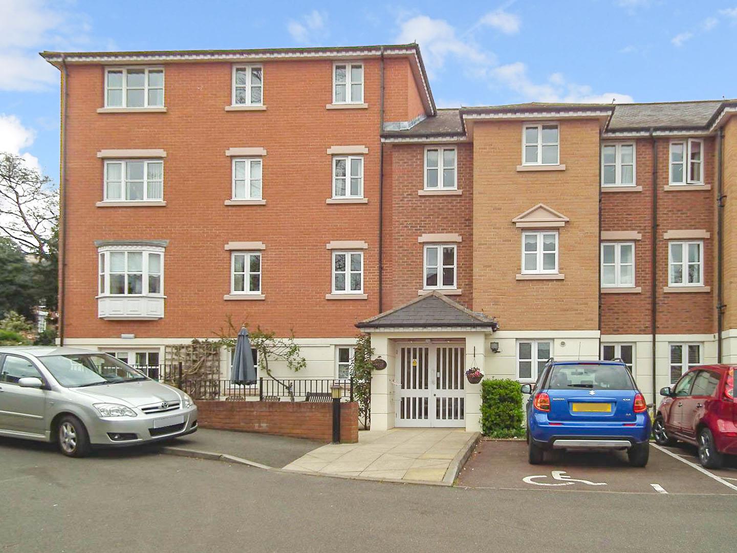 1-bed flat on Albion Court, 19, Albion Place, Northampton, £65,000
