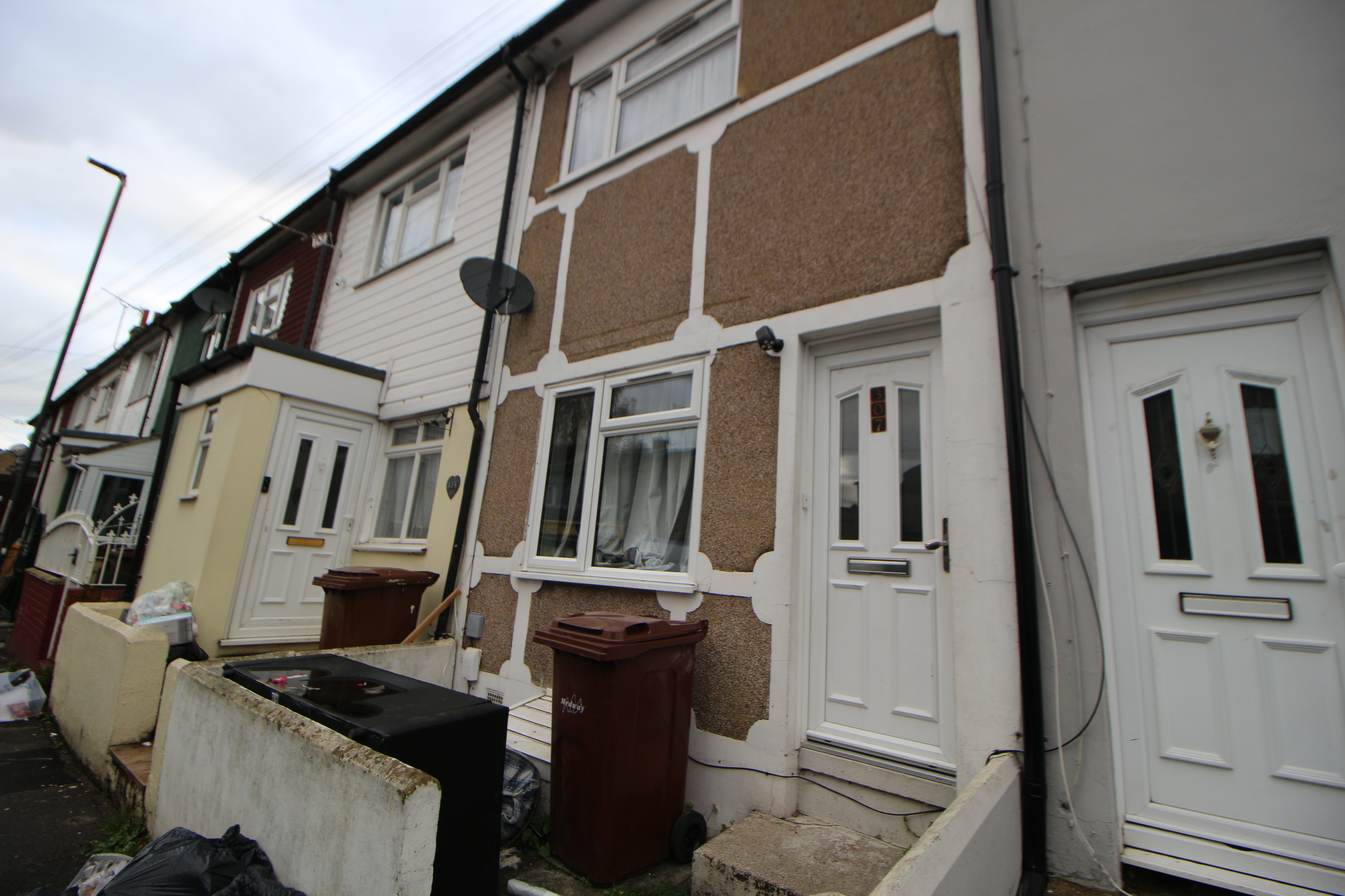 Luton Road , Chatham photo 2