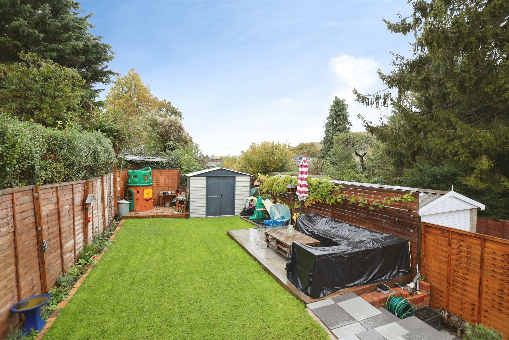 Vale Rise, CHESHAM photo 2