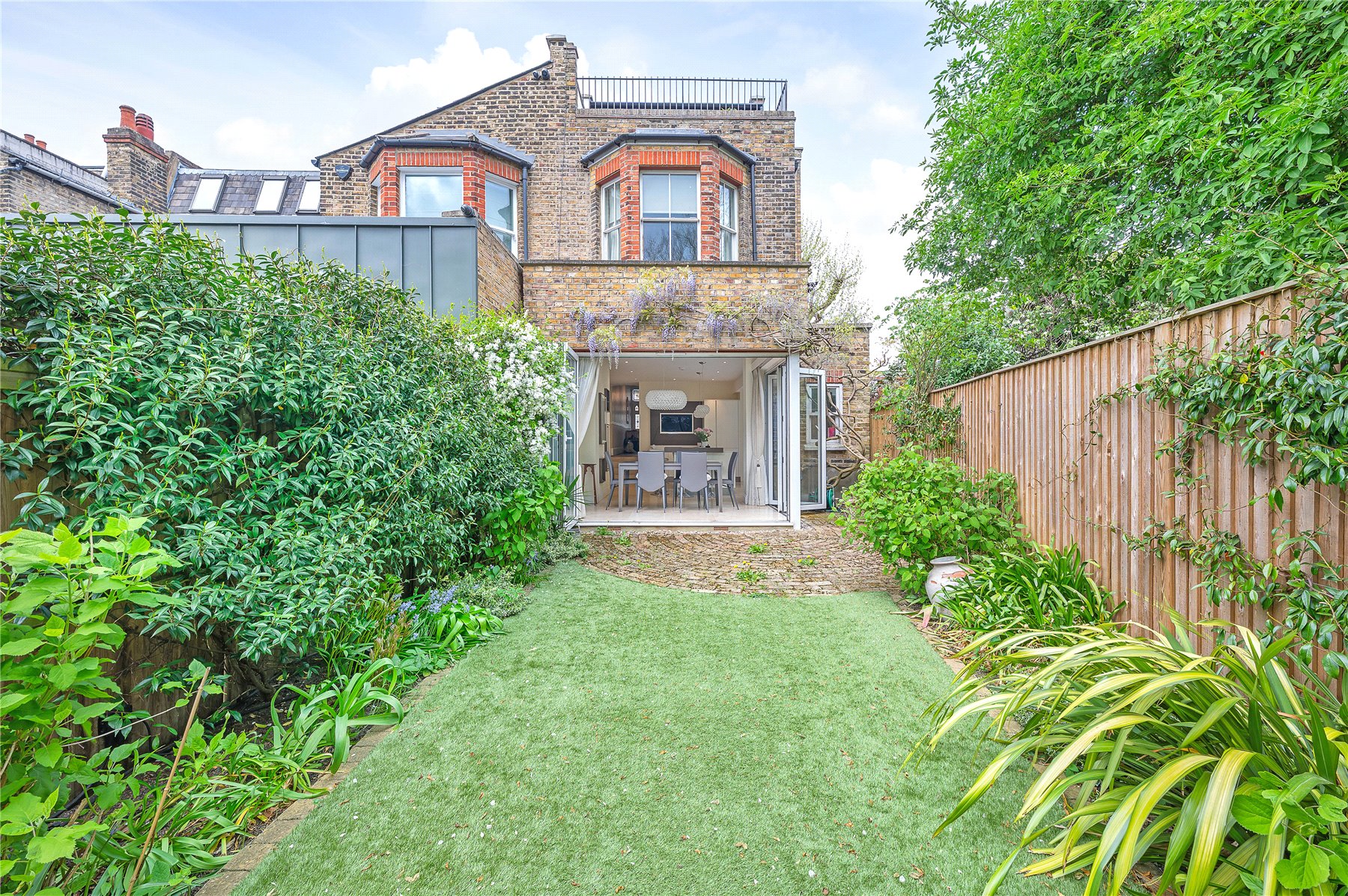 5 bedroom end terrace house for sale 0