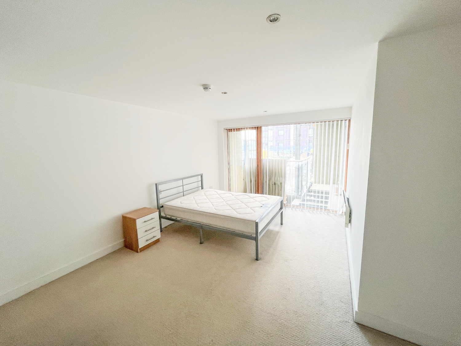 8 La Salle, Leeds photo 5