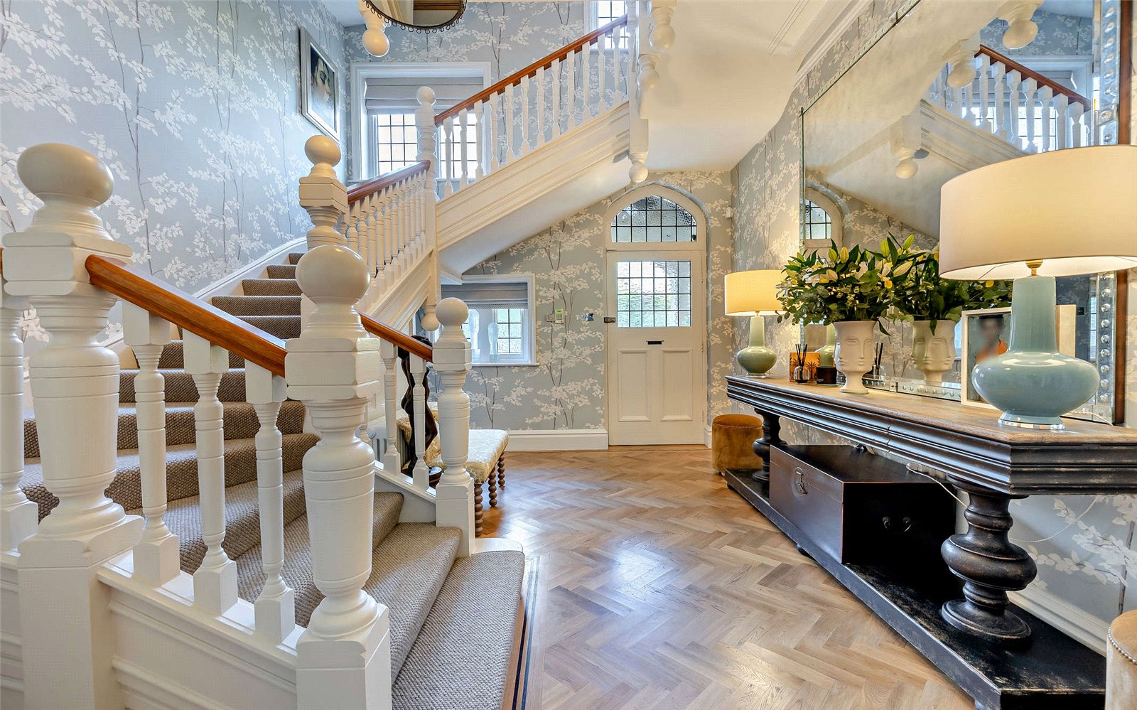 5 bedroom detached house for sale 0