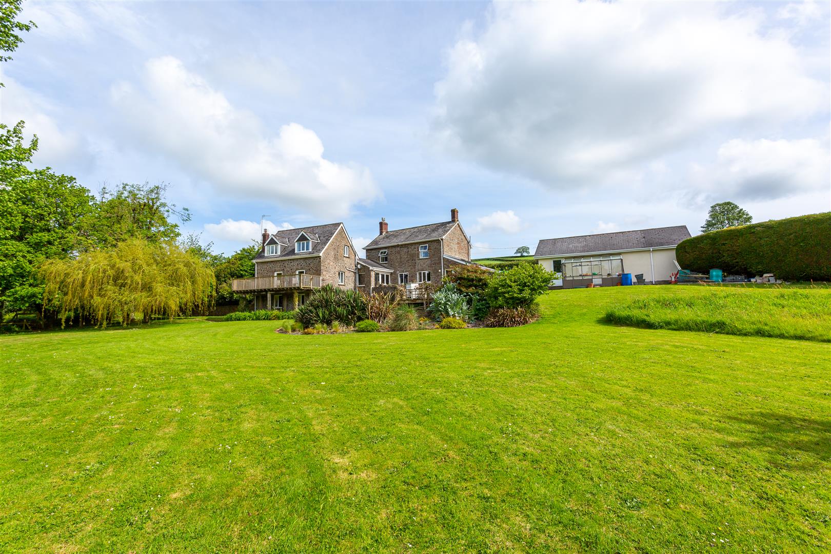 5 bedroom property for sale 0