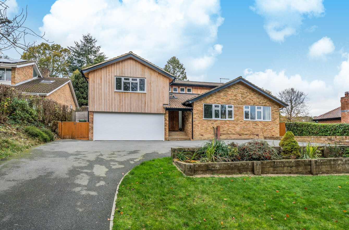 5 bedroom detached house for sale 0