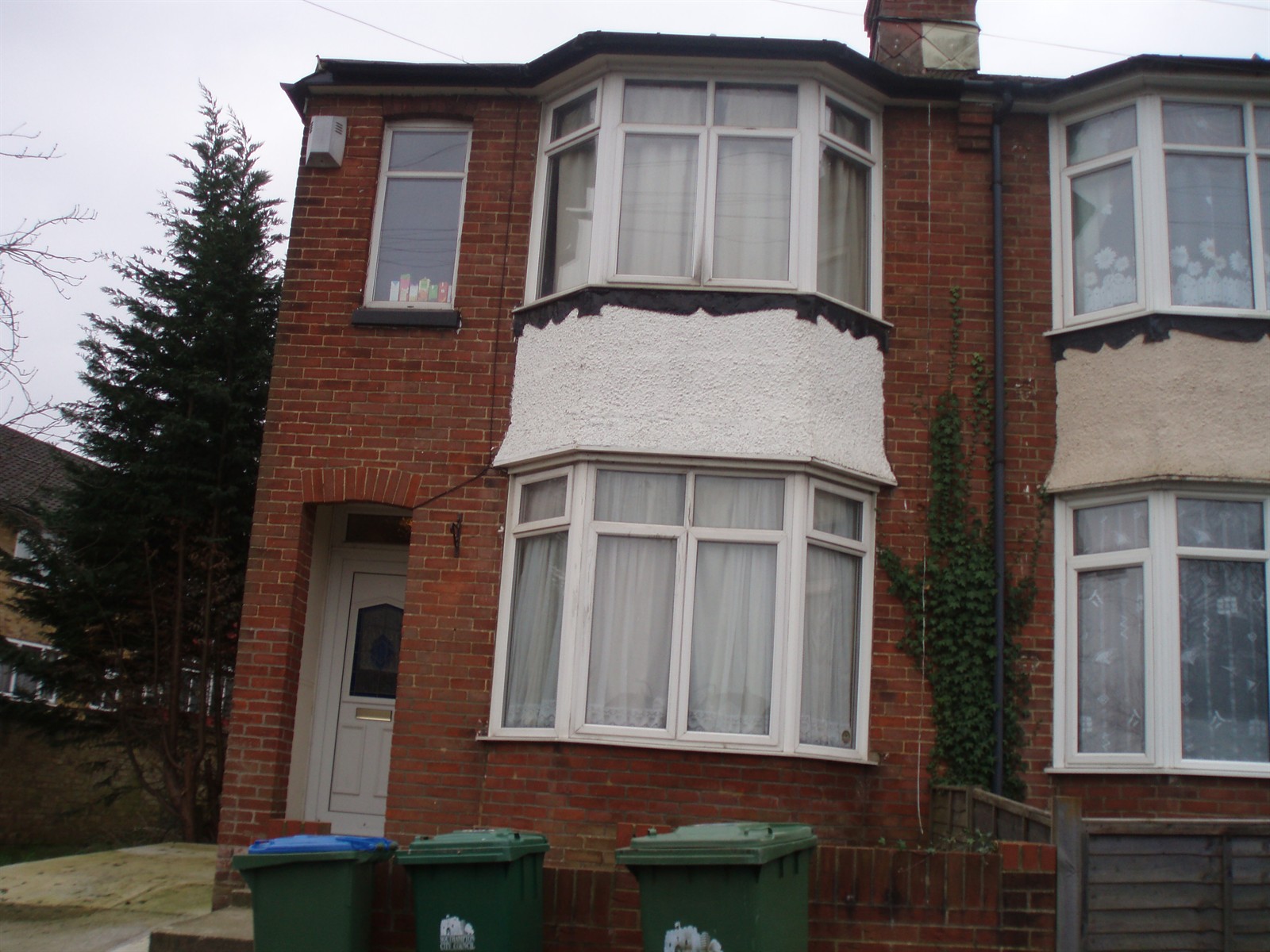 1 Sirdar Road, Highfield, Southampton photo 2